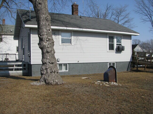 117 N 19th St in Escanaba, MI - Building Photo - Building Photo