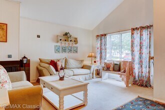 24323 Pinecrest St in Novi, MI - Building Photo - Building Photo