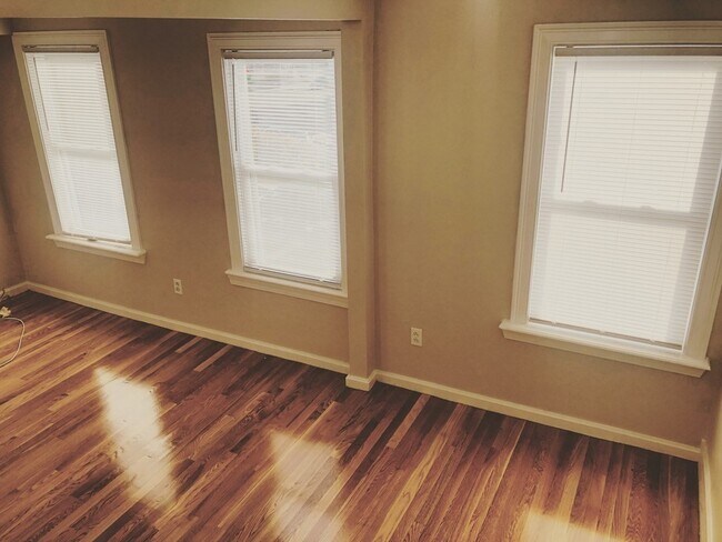 property at 9 Bell Ct