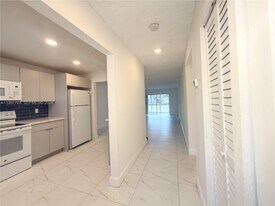 605 S State Rd 7 in Margate, FL - Building Photo