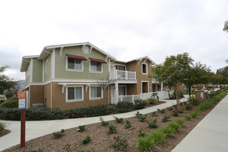 Rodney Fernandez Gardens in Santa Paula, CA - Building Photo - Building Photo