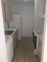 1201 Lake Victoria Dr in West Palm Beach, FL - Building Photo - Building Photo