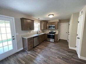 1205 Cardinal Crk Dr in Clarksville, TN - Building Photo - Building Photo