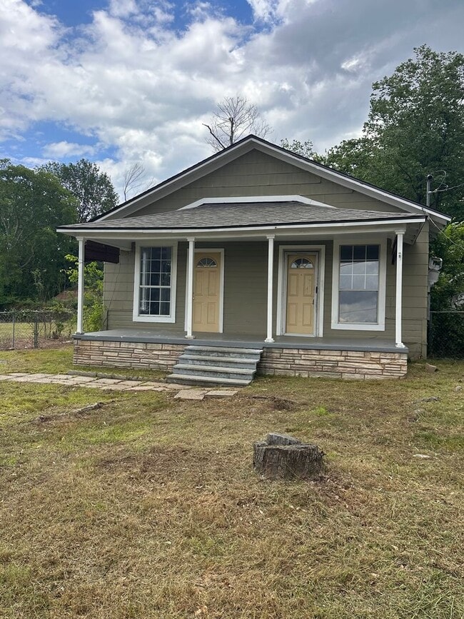 property at 5909 Lexington Ave