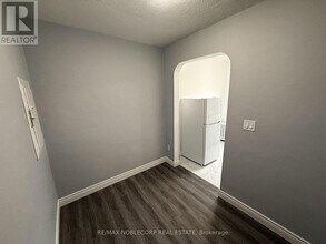 1383 Bayview Ave in Toronto, ON - Building Photo - Building Photo