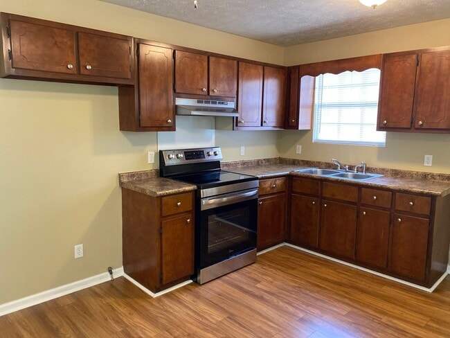 119 Roosevelt Pky in Jackson, TN - Building Photo - Building Photo