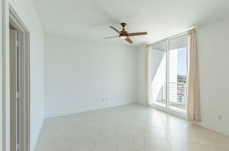 315 NE 3rd Ave in Fort Lauderdale, FL - Building Photo - Building Photo
