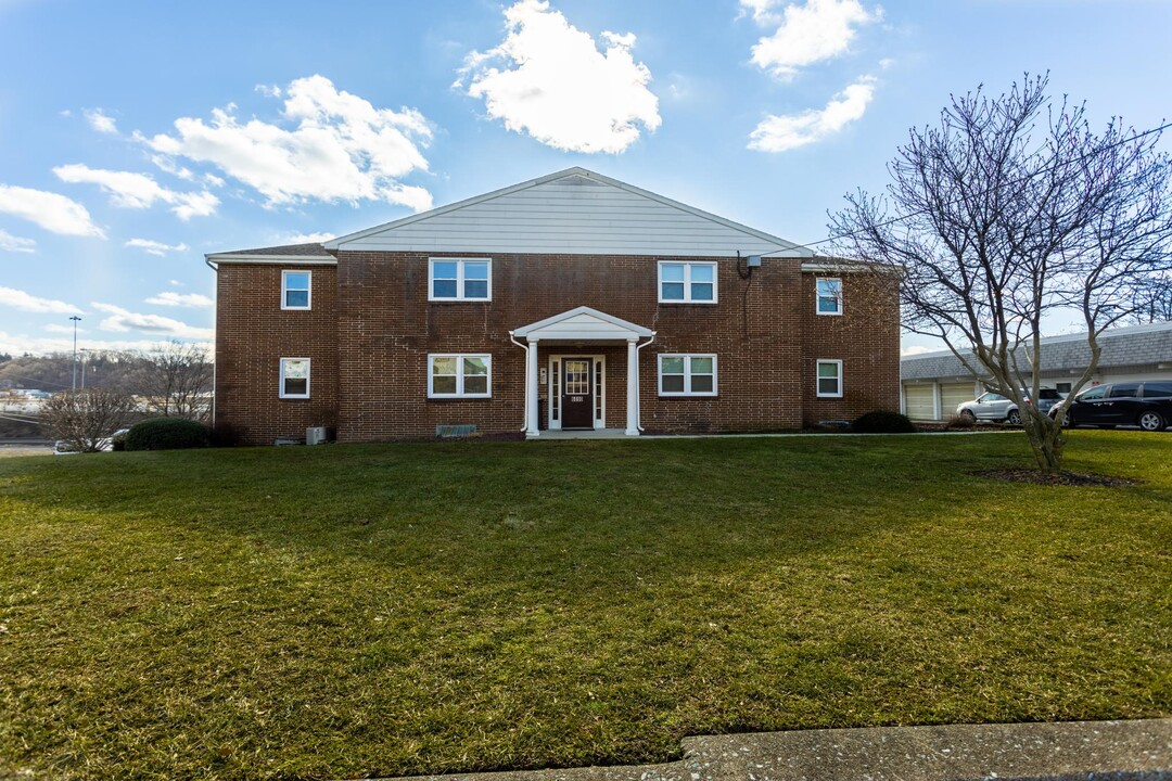 6890 Clearfield St, Unit 8 in Harrisburg, PA - Foto de edificio