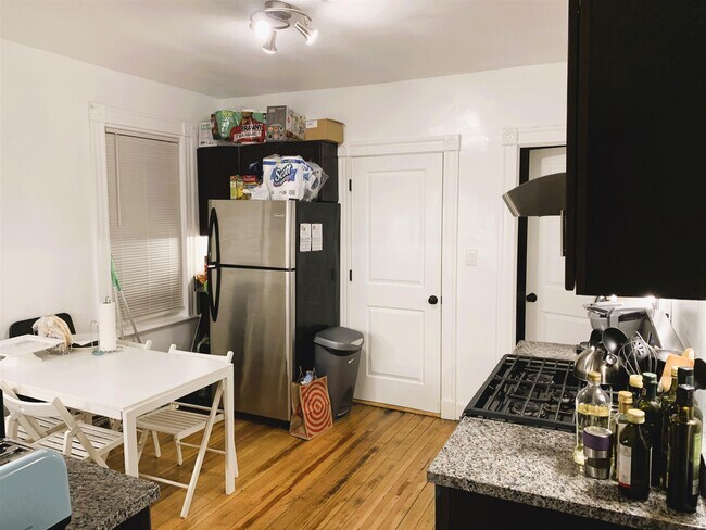 11 Harold St, Unit 1 in Somerville, MA - Building Photo - Building Photo