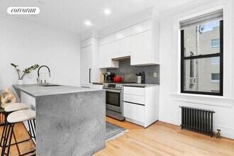 24-39-39 38th St in Queens, NY - Building Photo - Building Photo