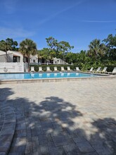 3505 Tarpon Woods Blvd, Unit Vanita in Palm Harbor, FL - Foto de edificio - Building Photo
