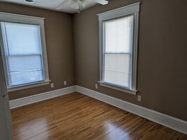 626 4th St SE, Unit Unit #2 - Upper in Willmar, MN - Foto de edificio - Building Photo