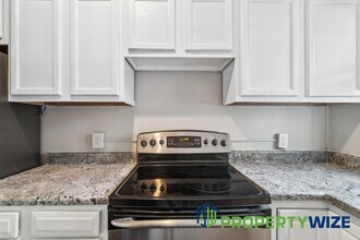811 Stoll St in Baltimore, MD - Building Photo - Building Photo