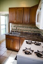 524 8th Ave SE, Unit 2 in Minneapolis, MN - Building Photo - Building Photo