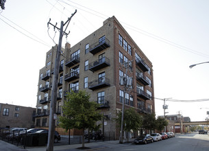 Blue Moon Lofts in Chicago, IL - Building Photo - Primary Photo