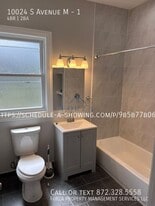 10024 S Ave M in Chicago, IL - Building Photo