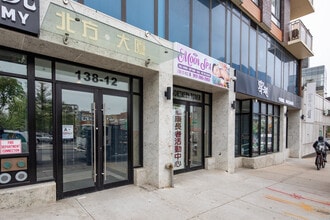 13812 Northern Blvd in Flushing, NY - Foto de edificio - Building Photo