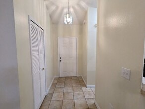 7234 Fairwood Ave in New Port Richey, FL - Building Photo - Building Photo