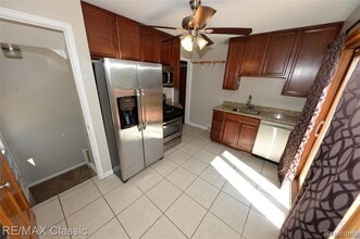 3534 Woodland Ave in Royal Oak, MI - Building Photo - Building Photo