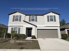 1449 Flower Dust Dr in Ruskin, FL - Building Photo