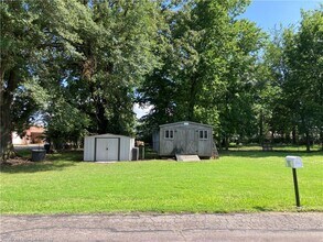27 W 4th St in Mulberry, AR - Building Photo - Building Photo