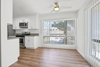 918 11th St, Unit 01 in Santa Monica, CA - Building Photo - Building Photo