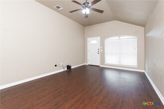 502 Sladecek Dr in Killeen, TX - Building Photo - Building Photo