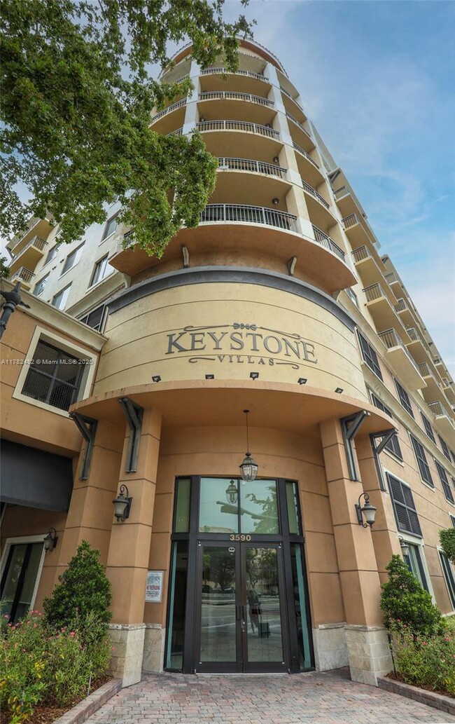 3590 Coral Wy in Miami, FL - Building Photo - Building Photo