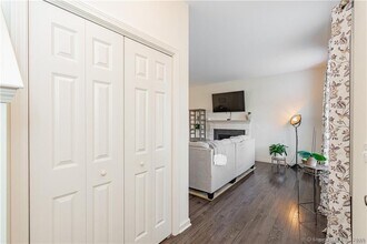 54 Cambridge Ct in Simsbury, CT - Building Photo - Building Photo