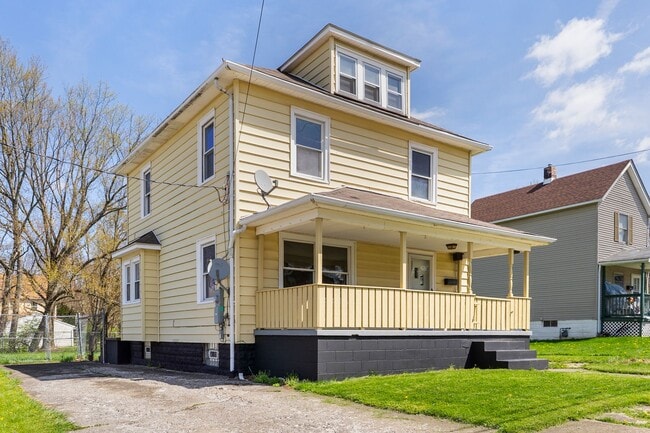 510 Devitt Ave in Campbell, OH - Building Photo - Building Photo