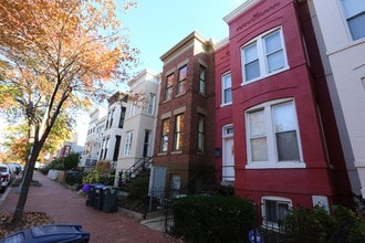 711 10th St NE in Washington, DC - Building Photo - Building Photo