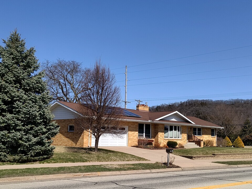 2957 Broadview Pl in La crosse, WI - Building Photo