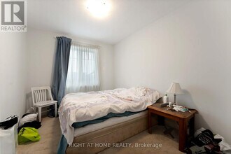 1022 Ballyhale Hts in Ottawa, ON - Building Photo - Building Photo