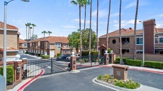 24241 Swiftriver Ct in Lake Forest, CA - Building Photo