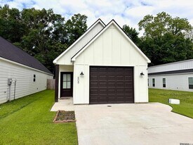 808 S Audubon Pl Ave in Gonzales, LA - Building Photo
