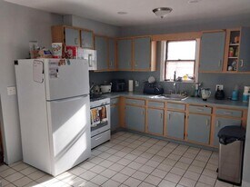 4 Union Ave, Unit 1 in Everett, MA - Building Photo