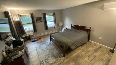 169 Woodland Dr in Montville, CT - Building Photo - Building Photo
