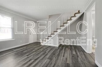 3417 Clingstone Way in Louisville, KY - Building Photo - Building Photo
