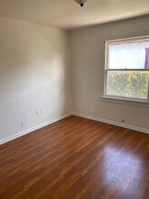 5424 S Van Ness Ave, Unit Van Ness in Los Angeles, CA - Building Photo - Building Photo