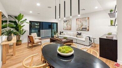 5629 Murray Ln in Los Angeles, CA - Foto de edificio - Building Photo