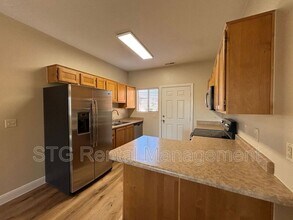 700 N Main St in Washington, UT - Foto de edificio - Building Photo