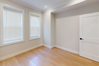 162 Allston St, Unit 5 in Boston, MA - Building Photo - Building Photo