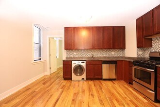 553 W Arlington Pl in Chicago, IL - Building Photo - Building Photo