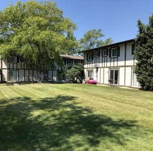 Lockport South Apartments in Lockport, IL - Building Photo - Building Photo