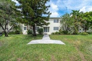 7620 SW 55th Ave in Miami, FL - Building Photo