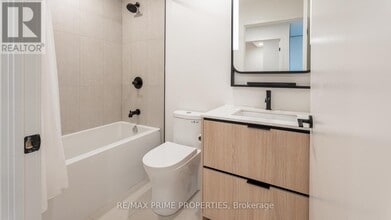 1050 Eastern Ave in Toronto, ON - Building Photo - Building Photo