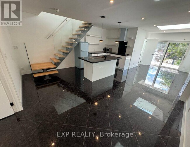 property at 1577 Bloor St W