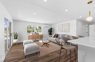 13670 Dowitcher Dr in Ft. Myers, FL - Building Photo