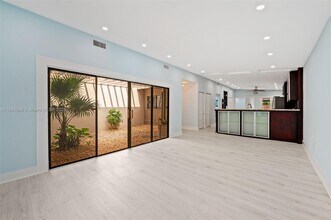 7366 SW 105th Pl in Miami, FL - Building Photo - Building Photo