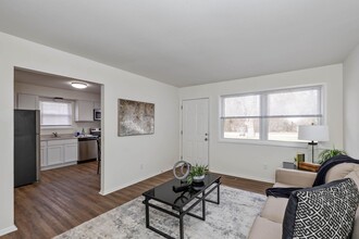 2213-2215 Fairfax Rd in Indianapolis, IN - Building Photo - Building Photo